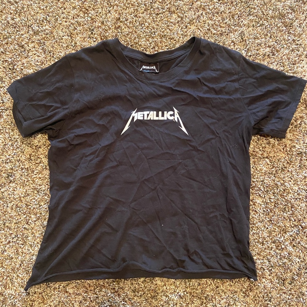 Black Cropped Metallica Tee